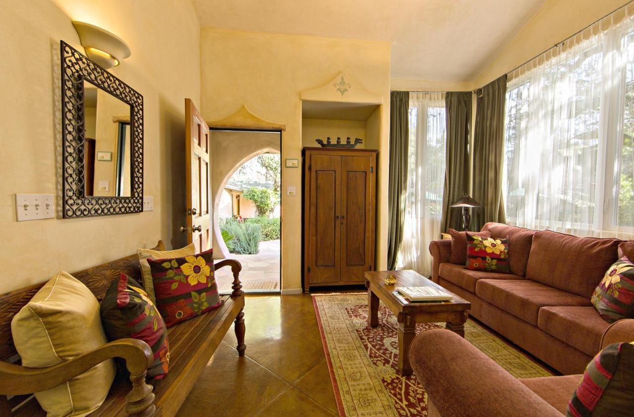 The Emerald Iguana Inn Ojai Room photo