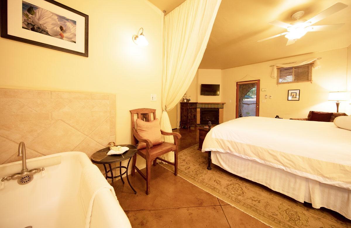 The Emerald Iguana Inn Ojai Exterior photo